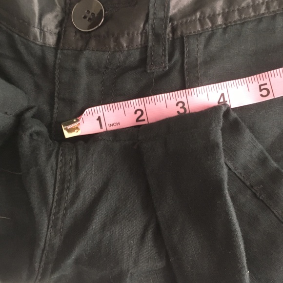 Converse One Star Size 4 Black/Satin Trim Linen Shorts - Picture 10 of 10